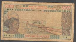 W.A.S. LETTER A IVORY COAST  P108An  5000 FRANCS 1985 F-VF NO P.h. ! - États D'Afrique De L'Ouest