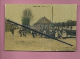 CPA Abîmée - Vignacourt - Rue De Doux - Vignacourt