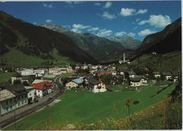 Dorfpartie Aus Zernez Im Unter-Engadin - Photo: H. Affolter - Zernez