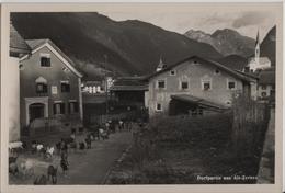 Dorfpartie Aus Alt-Zernez - Ziegen-Herde, Chevres Goat - Photo: P. Grass - Zernez