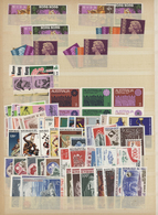 29591 Alle Welt: 1967/1974 (ca.), Mint Accumulation/collection In Two Stockbooks, Mainly Unmounted Mint, C - Verzamelingen (zonder Album)