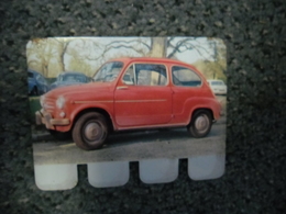 N° 73 - PLAQUE METAL En TOLE FIAT 600 D De 32 CV - AUTOMOBILE COOP Des Années 60 - Plaques En Tôle (après 1960)