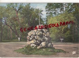 77 - FONTAINEBLEAU - EN FORET- SUR LA ROUTE RONDE- LE CARREFOUR DE LA CROIX DE FRANCHARD - 1969 - Fontainebleau