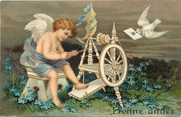 - Thèmes -ref-A707- Anges - Ange Filant La Laine - Rouet - Rouets - Colombe Et Lettre - Carte Gaufree Bon Etat - - Anges