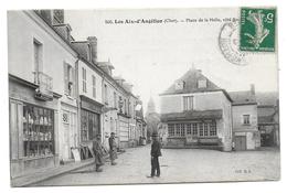 LES AIX D'ANGILLON - Place De La Halle Côté Sud - Les Aix-d'Angillon