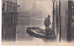 F75-008 INONDATIONS DE PARIS - Janvier 1910 - Boulevard Diderot - En Barque - Inondations