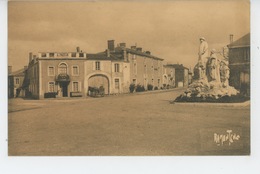 SAINTE HERMINE - Place Georges Clémenceau - Sainte Hermine