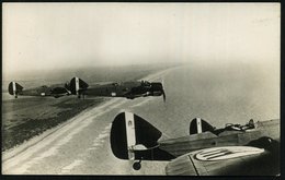 1939 (ca.) NIEDERLANDE /  ITALIEN, Niederländische S/ W.-Foto-Ak.: Ital. Staffel Bomber Breda "Ba 65", Ungebr. (Verlag S - Otros & Sin Clasificación