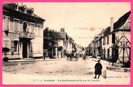 Lembeye - La Gendarmerie Et La Rue De Conchez - Charrette - Calèche - Puits - Animée - Edit. GARRACHE - 1929 - Lembeye