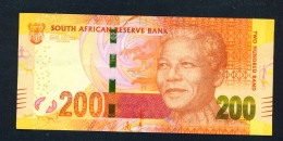 SOUTH AFRICA  -  2013 200 Rand  Circulated Banknote  (Clean With Light Creases And Folds) - Suráfrica