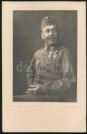 Cca 1914-1918 Katona Kitüntetésekkel, Fotólap, 14×9 Cm - Altri & Non Classificati