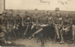 * T2/T3 1918 Osztrák-magyar Katonák és Tisztek Pozsonyban / WWI Austro-Hungarian K.u.K. Soldiers And Officers In Bratisl - Non Classificati