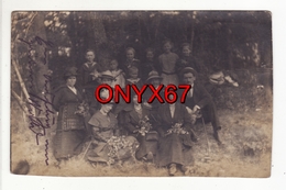 Carte Postale Photo De YUTZ-JEUTZ (Niederjeutz-Moselle) Groupe Famille  (Voir Texte Traduction) - Autres & Non Classés