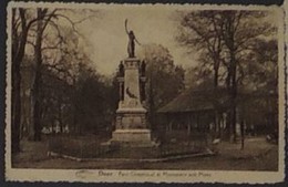 Dour Parc Communale Et Monuments Aux Morts - Dour