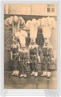 Belgique - Carnaval De Binche - Un Groupe De Gilles En Grande Tenue - Binche