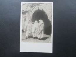 AK Echtfoto 1933 Spanisch Marokko Tetuan Volkstypen. Frauen In Burka. Stempel: Hotel Nacional - Tetuan - Africa