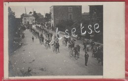 Bertrix ... Procession ... Cortège, Rue De La Gare  - Carte Photo - 1 ( Voir Verso ) - Bertrix