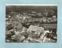 L'Absie Le Foyer Et Le Stade - L'Absie