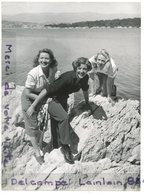 - Photo De Presse - Original - Blanchette BRUNOY, Michèle PHILIPPE, Dora DOLL, Iles De Lérins, 05-04-1951, TBE, Scans. - Famous People