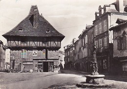 Saint Céré Place Du Marcadial Pub Rosieres Magasin Pelerin - Saint-Céré