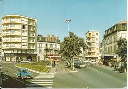Chamalières (63) Voitures, Renault 4L Bleue - Citroen Ami 6, Diane - Square, Avenue De Royat - Turismo