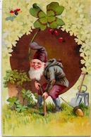 CPA Gnomes Lutin Nain Gnome Non Circulé Coccinelle - Fairy Tales, Popular Stories & Legends