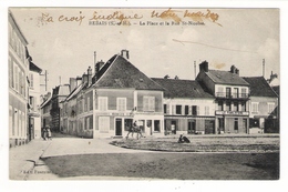 SEINE-ET-MARNE  /  REBAIS  /  LA PLACE ET LA RUE SAINT-NICOLAS ( Carrosserie-autos ROBGIS + FAMILISTÈRE... ) - Rebais