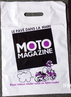 SAC MOTO MAGAZINE ÉDITEUR PLASTIQUE PUBLICITAIRE 41X29cm SACCUPLASTIKOPHILE COLLECTIONNEUR PUBLICITÉ - SITE Serbon63 - Altri Accessori