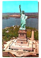 #303   STATUE Of LIBERTY - Liberty Island In New York Harbor,  NY City - US Postcard - Estatua De La Libertad