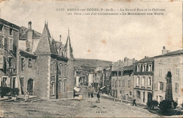 2 CPA  -  Ardes-sur-Couze  ( 63 )  La Grand' Rue , Le Château  ( Tachée )  Et Une Humoristique Sur Mariette ! - Vic Le Comte