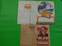 2 Pochettes Kodaks- Et Kodak Pour Decor De Vitrine - Publicités