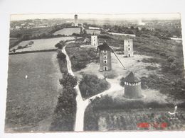 C.P.A.- Mouilleron En Pareds (85) - En Avion Au Dessus De.... Les Moulins - 1950 - SUP (AA14) - Mouilleron En Pareds