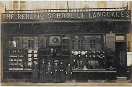 CPA Paris Carte Photo RPPC Berlitz école Shop Front Façade Parfumerie Modes Non Circulé - Enseignement, Ecoles Et Universités