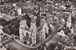 CPSM 9X14. Vue Aérienne . DIJON (21) Cathédrale St Bénigne - Dijon