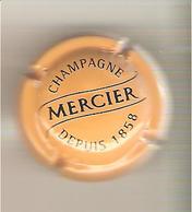 CAPSULE MUSELET CHAMPAGNE MERCIER ( NOIR SUR JAUNE) - Mercier