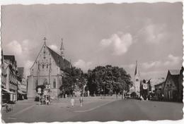 Hassfurt Am Main - Floriansplatz Mit Ritterskapelle - Hassfurt