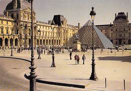 75 - PARIS - Pyramide Du Louvre - Carte De Grand Format 17 X 11,5 - Edit. Baudry - Louvre