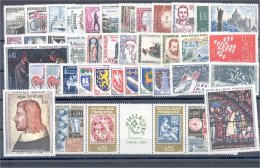 FRANCE, GROUP 1960-1980 ONLY DIFFERENT ONLY NEVER HINGED - Lots & Serien