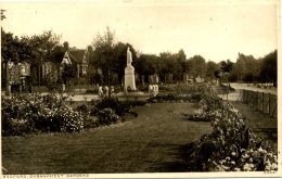 BEDS - BEDFORD - EMBANKMENT GARDENS (WAR MEMORIAL) Bd58 - Bedford