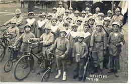 Infanterie Française * Belle Cpa Animée - Regionale Spelen