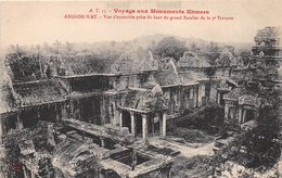 ¤¤  -  CAMBODGE   -   ANGKOR-VAT  -  Vue D'ensemble Prise Du Haut Du Grand Escalier  -  Voyage Aux Monuments Khmers - Camboya