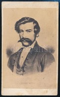 Cca 1840-1850 Arany János (1817-1882) Fiatalkori Portréja, Metszetr?l Készült Keményhátú Fotó, 10,5×6,5 Cm - Andere & Zonder Classificatie