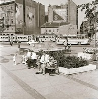 Cca 1967 Budapest, áthaladó Villamos és Távolsági Autóbusz A Blaha Lujza Térnél, Szabadon Felhasználható Vintage Negatív - Altri & Non Classificati