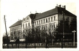 T2 1942 Székelykeresztúr, Cristuru Secuiesc; M. Kir. állami Tanítóképz?. Nagy Fényképész / Teachers Training Institute.  - Zonder Classificatie