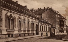 ** T2 Komárom, Komarno; Király Püspök Utca, L. H. K. 27. 1930 / Ulica Biskupa Királya / Street - Ohne Zuordnung