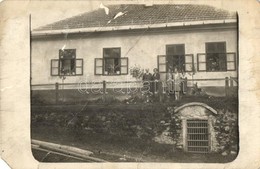 * T4 1927 Szomolnok, Schmölnitz, Smolnik; Családi Csoportkép A Ház El?tt / Family By Their House. Group Photo (b) - Ohne Zuordnung