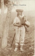 T2/T3 1927 Tiszolc, Tisovec; Bá?a Z Tisovca / Szlovák Folklór, Férfi Dudával, Népviselet / Slovakian Folklore, Man With  - Unclassified