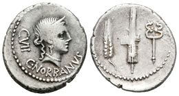 211 C. NORBANUS. Denario. 83 A.C. Roma. A/ Busto Con Diadema De Venus A Derecha, CVII, Debajo C·NORBANVS. R/ Espiga Con  - République (-280 à -27)