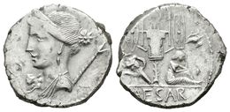 226 JULIO CESAR. Denario. 46-45 A.C. Ceca Militar Móvil (Hispania). A/ Busto Drapeado De Venus A Izquierda, Delante Litu - Röm. Republik (-280 / -27)