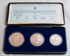 884 YUGOSLAVIA. Estuche Conmemorativo De Las Olimpiadas De Sarajevo 1984, 500, 250 Y 100 Dinara Emitidos En 1982. Ar. SC - Otros & Sin Clasificación